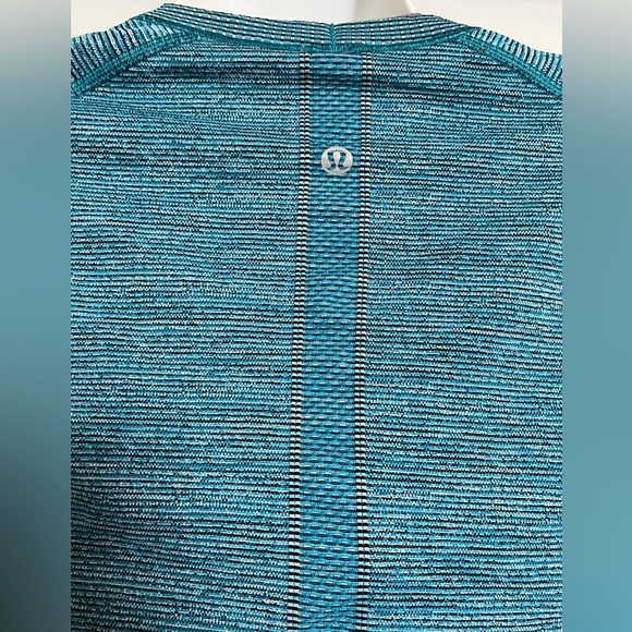 Lululemon Swiftly long sleeve - Picture 2 of 2
